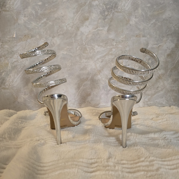 Glamorous Silver Spiral Heels - Picture 3 of 5